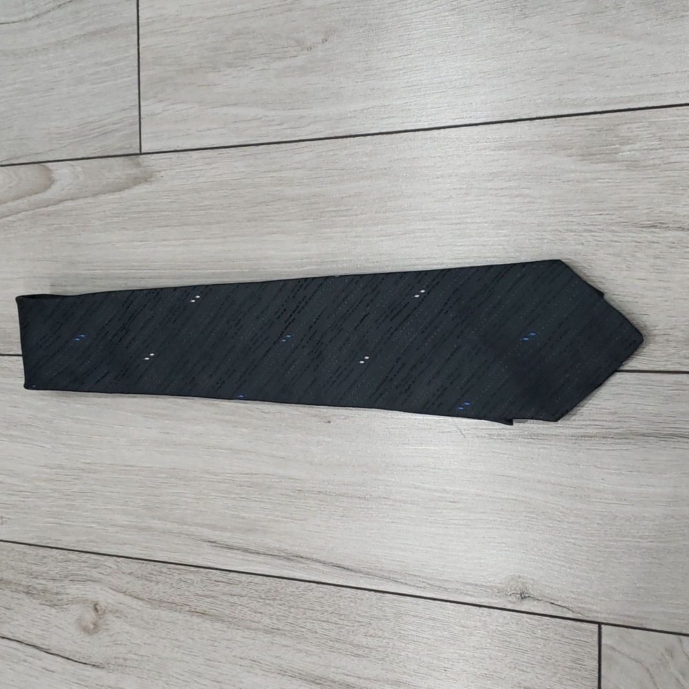 ***FREE add on - Men's tie from Tip Top Tailoirs
